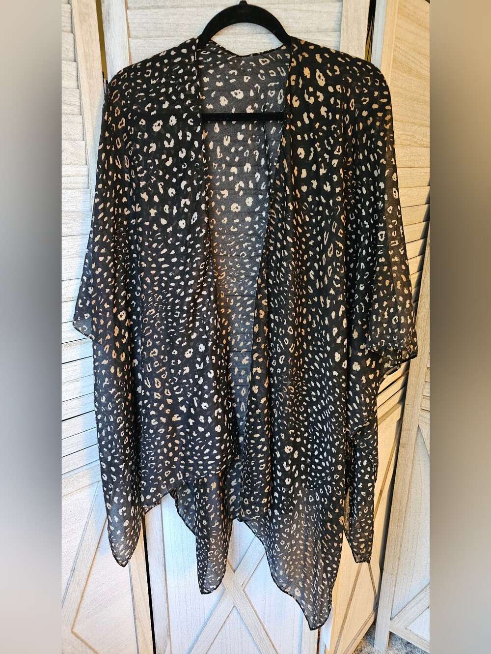NWT Sole Society Black Leopard Print Kimono Ruana